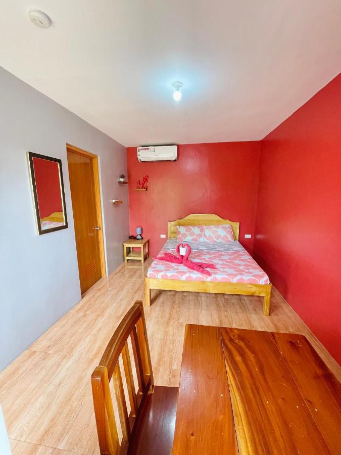Ananas Guesthouse 莫阿尔博阿 外观 照片